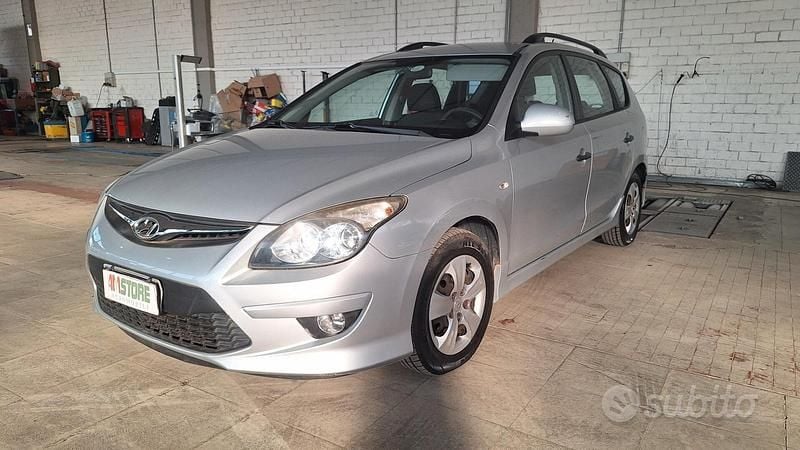 Usata Hyundai i30 90 CV (66 kW) 2011 Grigio Station wagon