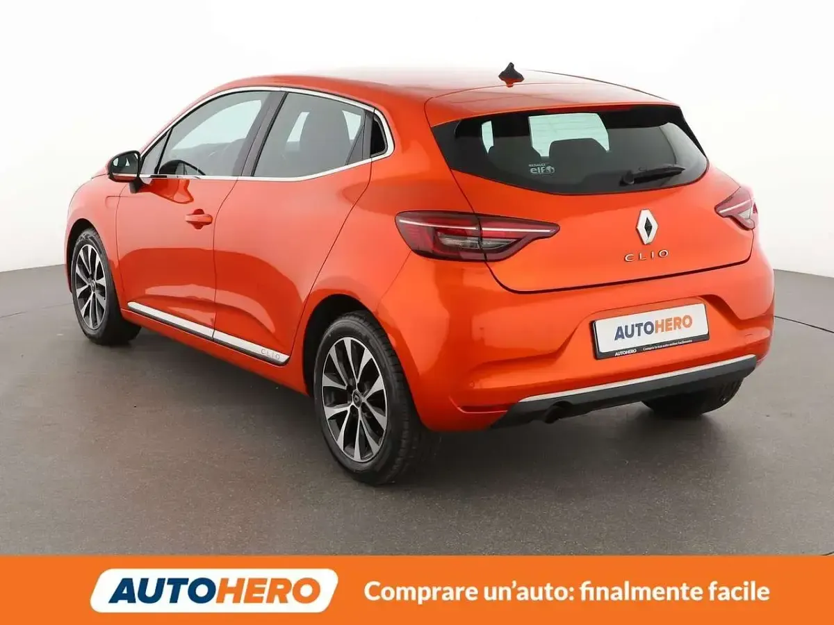 Usata Renault Clio Intens 101 CV (74 kW) 2020 Arancione Utilitaria