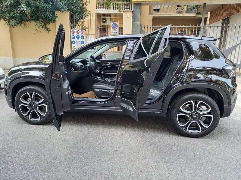 Usata Jeep Avenger Summit 101 CV (74 kW) 2024 Giallo SUV