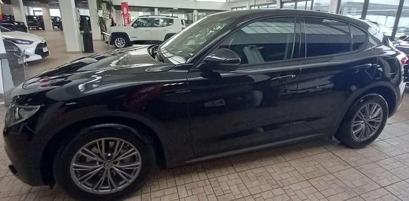 Usata Alfa Romeo Stelvio Business 160 CV (117 kW) 2021 Nero SUV