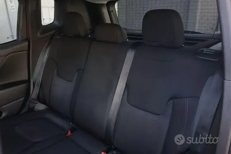 Usata Jeep Renegade Trailhawk 170 CV (125 kW) 2019 Rosso SUV