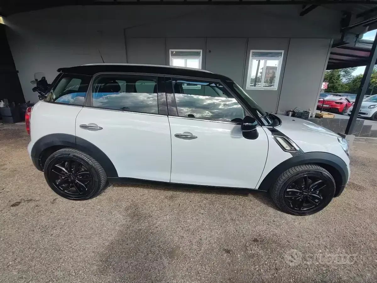 Usata Mini Cooper D Countryman 143 CV (105 kW) 2012 Bianco SUV