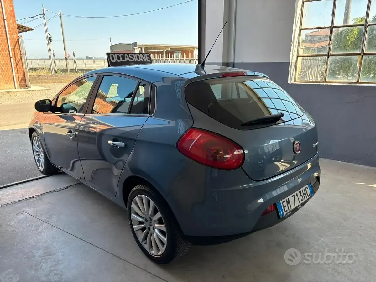 Usata Fiat Bravo Emotion 120 CV (88 kW) 2012 Blu Utilitaria