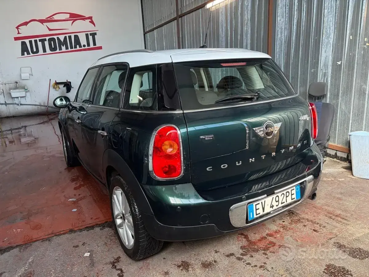 Usata Mini Cooper D Countryman Business 111 CV (81 kW) 2015 Verde SUV
