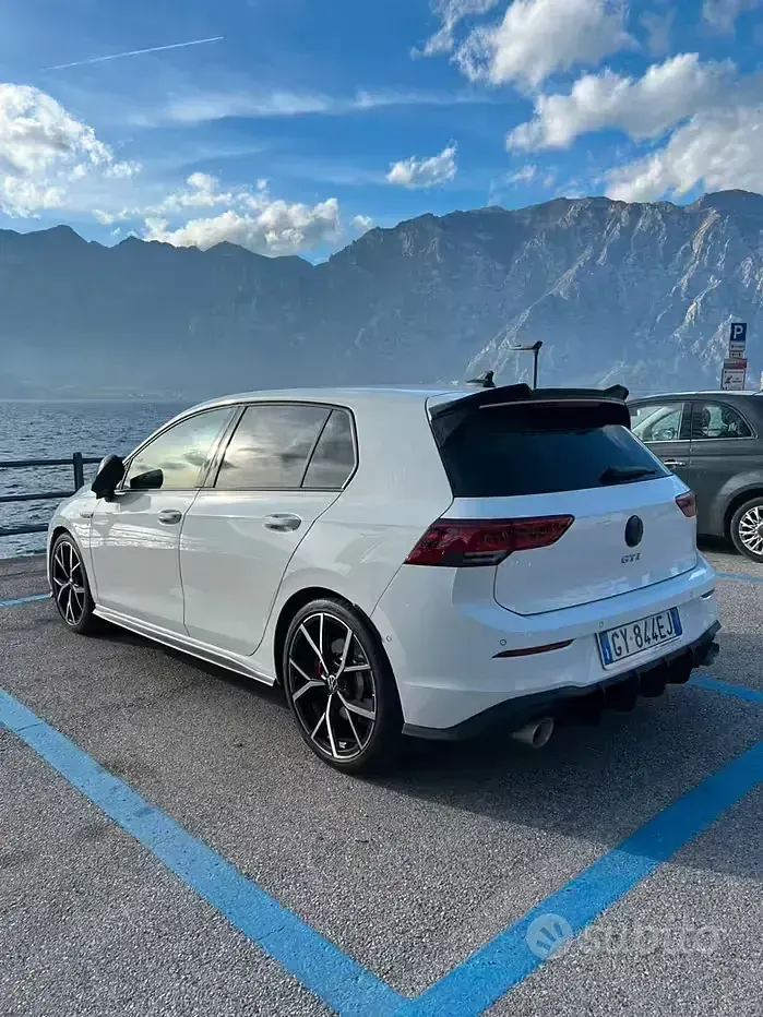 Usata VW Golf VIII GTI 245 CV (180 kW) 2023 Berlina