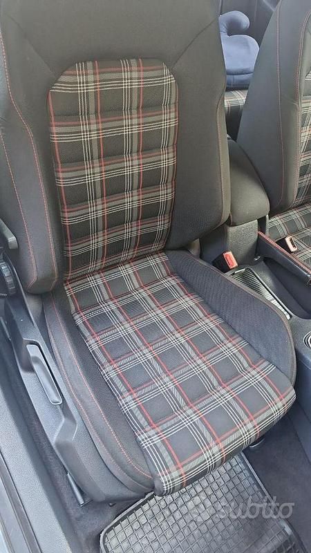 Usata VW Golf IV 2004 Grigio Berlina