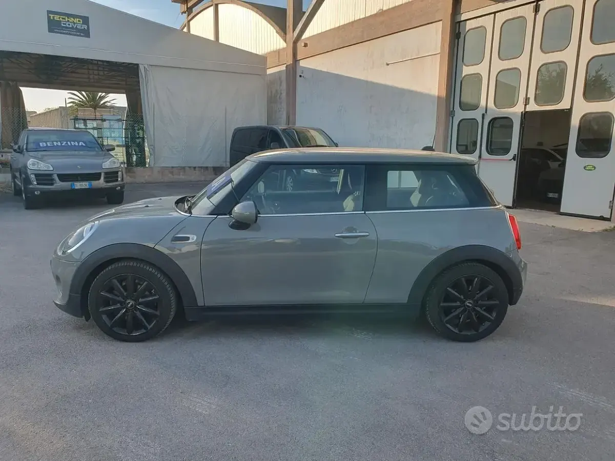 Usata Mini Cooper 102 CV (75 kW) 2018 Grigio Utilitaria