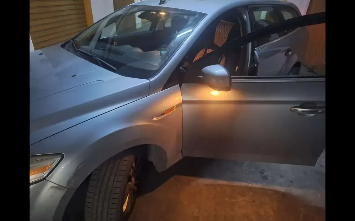 Usata Ford Mondeo Ghia 131 CV (96 kW) 2007 Argento Station wagon