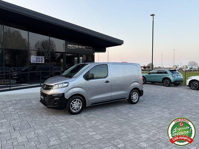 Usata Opel Vivaro S 102 CV (75 kW) 2020 Grigio Monovolume