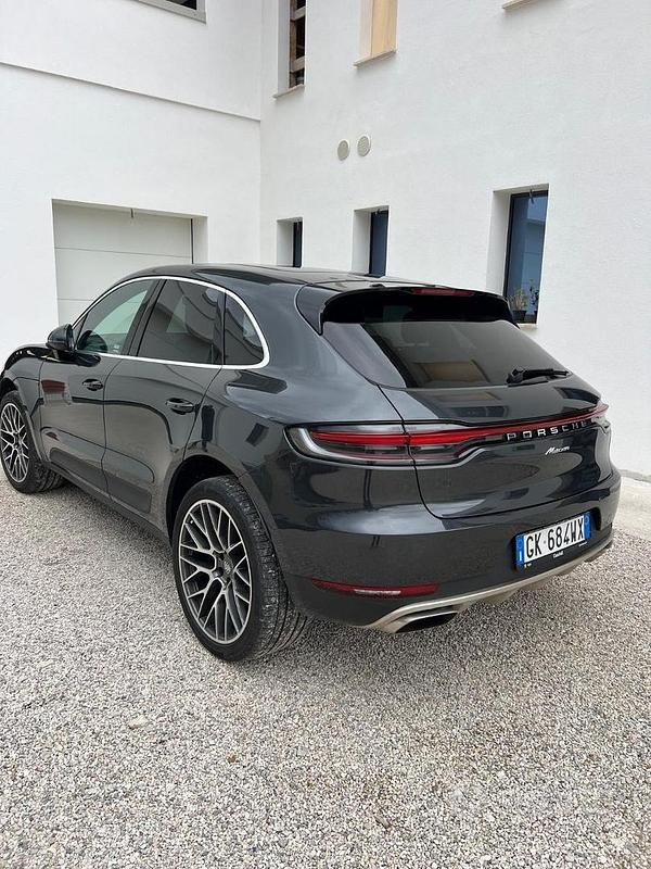 Usata Porsche Macan 245 CV (180 kW) 2021 Grigio SUV