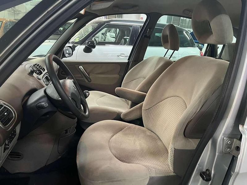 Usata Citroën Xsara Picasso 116 CV (85 kW) 2002 Grigio Monovolume