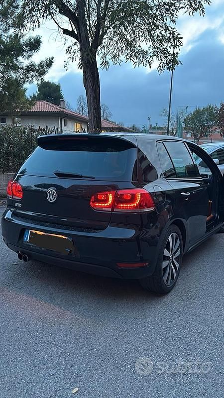Usata VW Golf VI 170 CV (125 kW) 2010 Nero Utilitaria