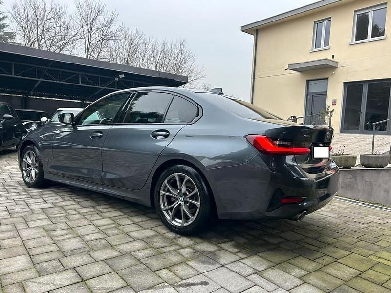 Usata BMW 320e Sport Line 190 CV (139 kW) 2022 Grigio Berlina