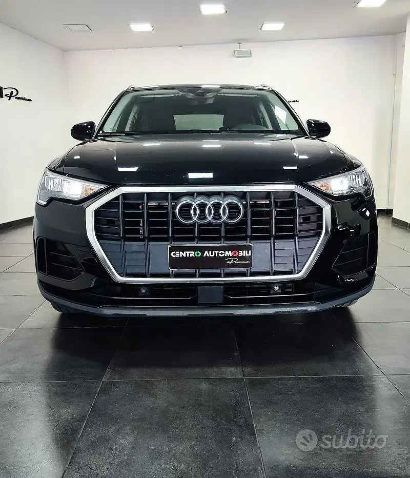 Käytetty Audi Q3 S-Line 150 HP (110 kW) 2020 Musta Katumaasturi