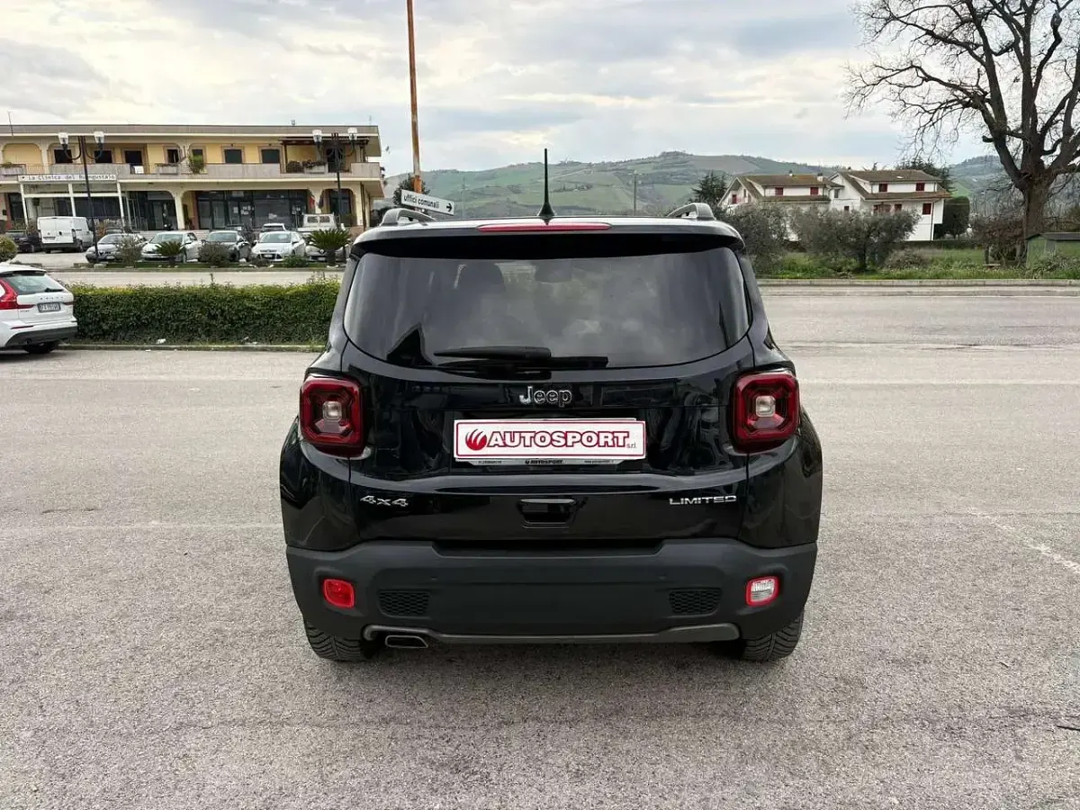 Usata Jeep Renegade Limited 140 CV (102 kW) 2018 Nero SUV