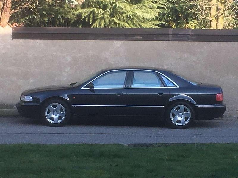 Usata Audi A8 299 CV (219 kW) 1996 Nero Berlina