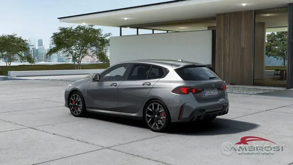 Usata BMW 118 M Sport 150 CV (110 kW) 2025 Nero Utilitaria