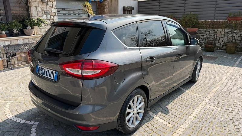Usata Ford C-MAX 120 CV (88 kW) 2016 Grigio Monovolume