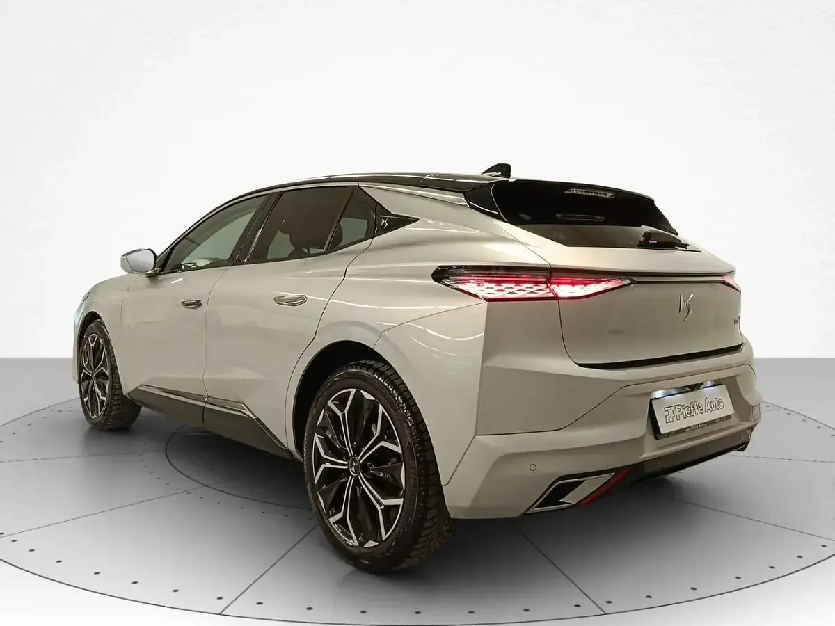 Usata DS Automobiles DS4 Crossback Trocadero 131 CV (96 kW) 2022 Grigio cristallo SUV