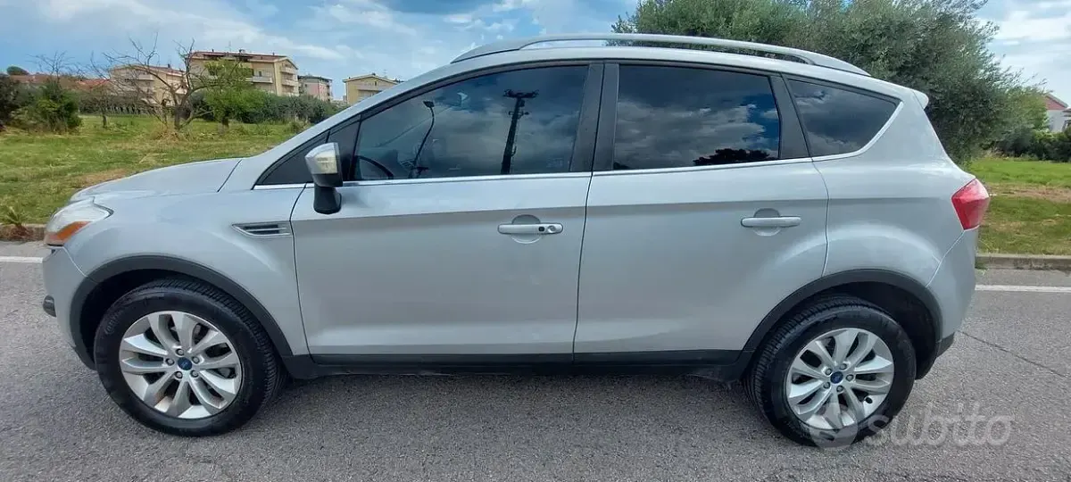 Usata Ford Kuga Titanium 163 CV (119 kW) 2012 Grigio SUV