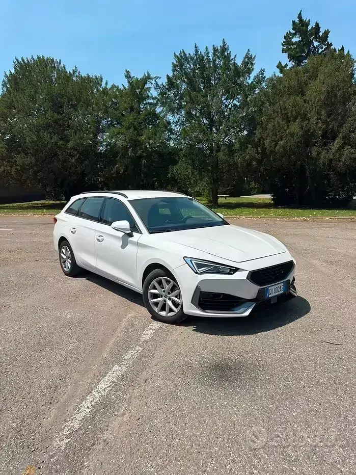 Usata Seat Leon Style 110 CV (80 kW) 2024 Bianco Station wagon