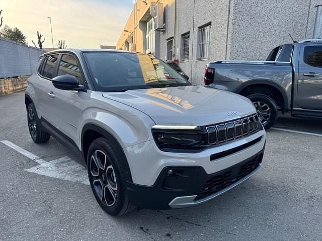 Nuova Jeep Avenger Summit 101 CV (74 kW) 2025 Beige pastello SUV