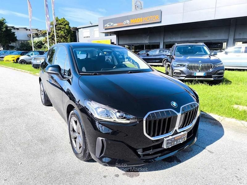 Nero Usata 2023 BMW 218 Active Tourer Luxury Line Monovolume | 25.999 € (Ottimo prezzo) - Immagine 1/4