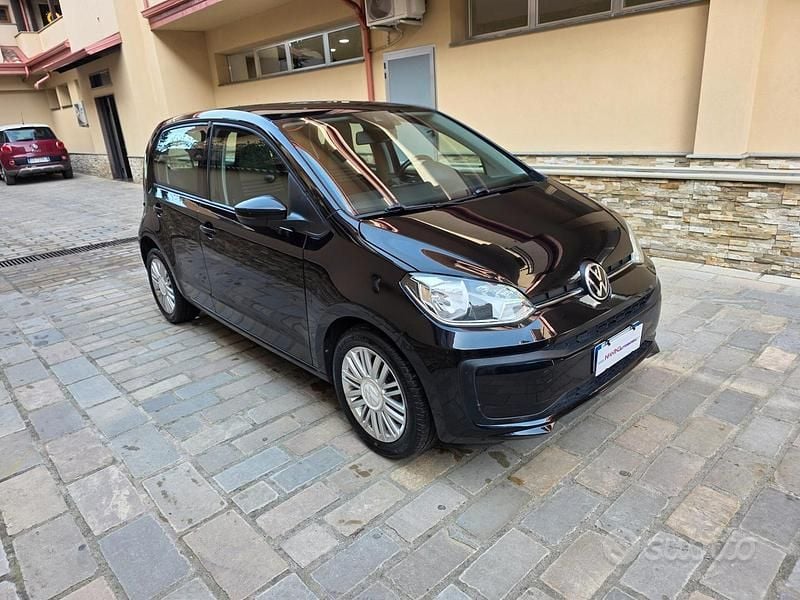 Usata VW up! Move 60 CV (44 kW) 2020 Nero Utilitaria