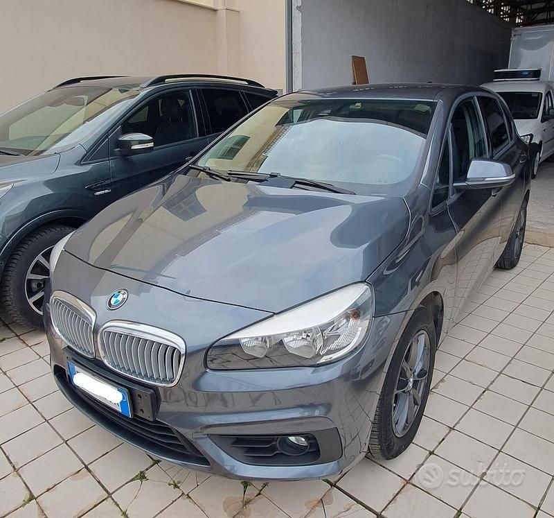 Usata BMW 218 150 CV (110 kW) 2015 Grigio Monovolume