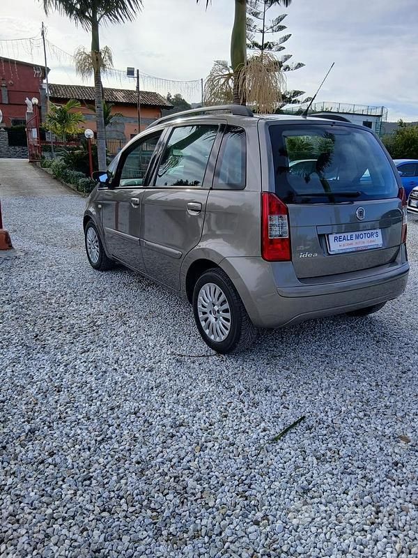 Usata Fiat Idea 90 CV (66 kW) 2008 Marrone Monovolume