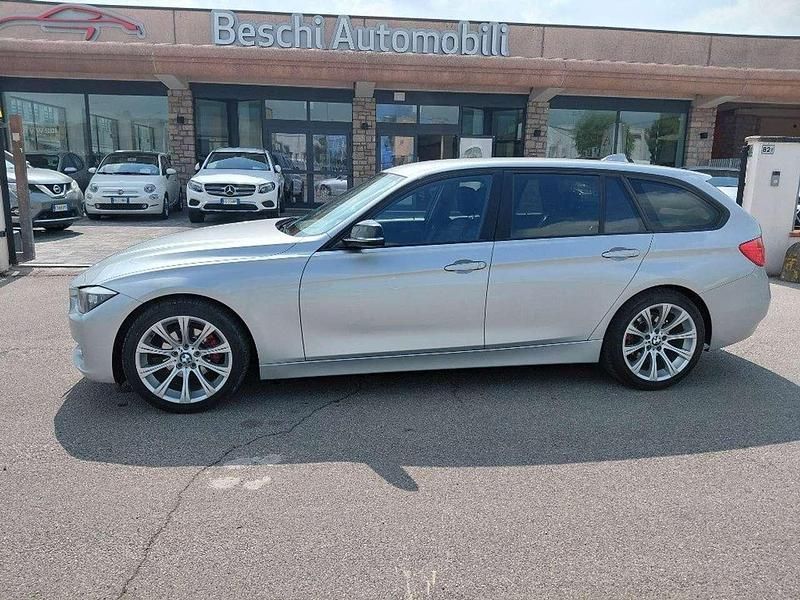 Usata BMW 318 Efficient Dynamics 143 CV (105 kW) 2013 Argento Station wagon
