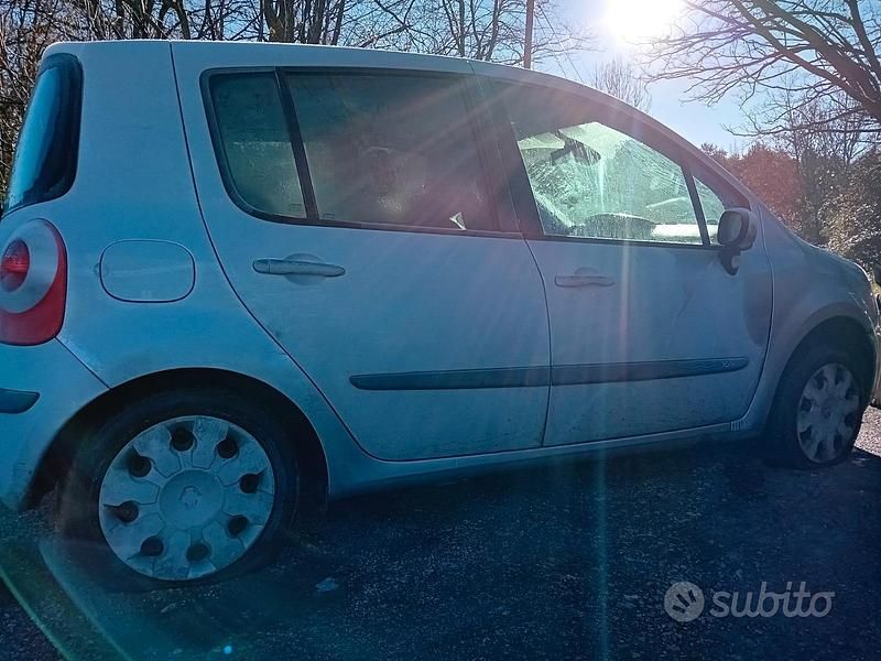 Usata Renault Modus 2004 Grigio Monovolume