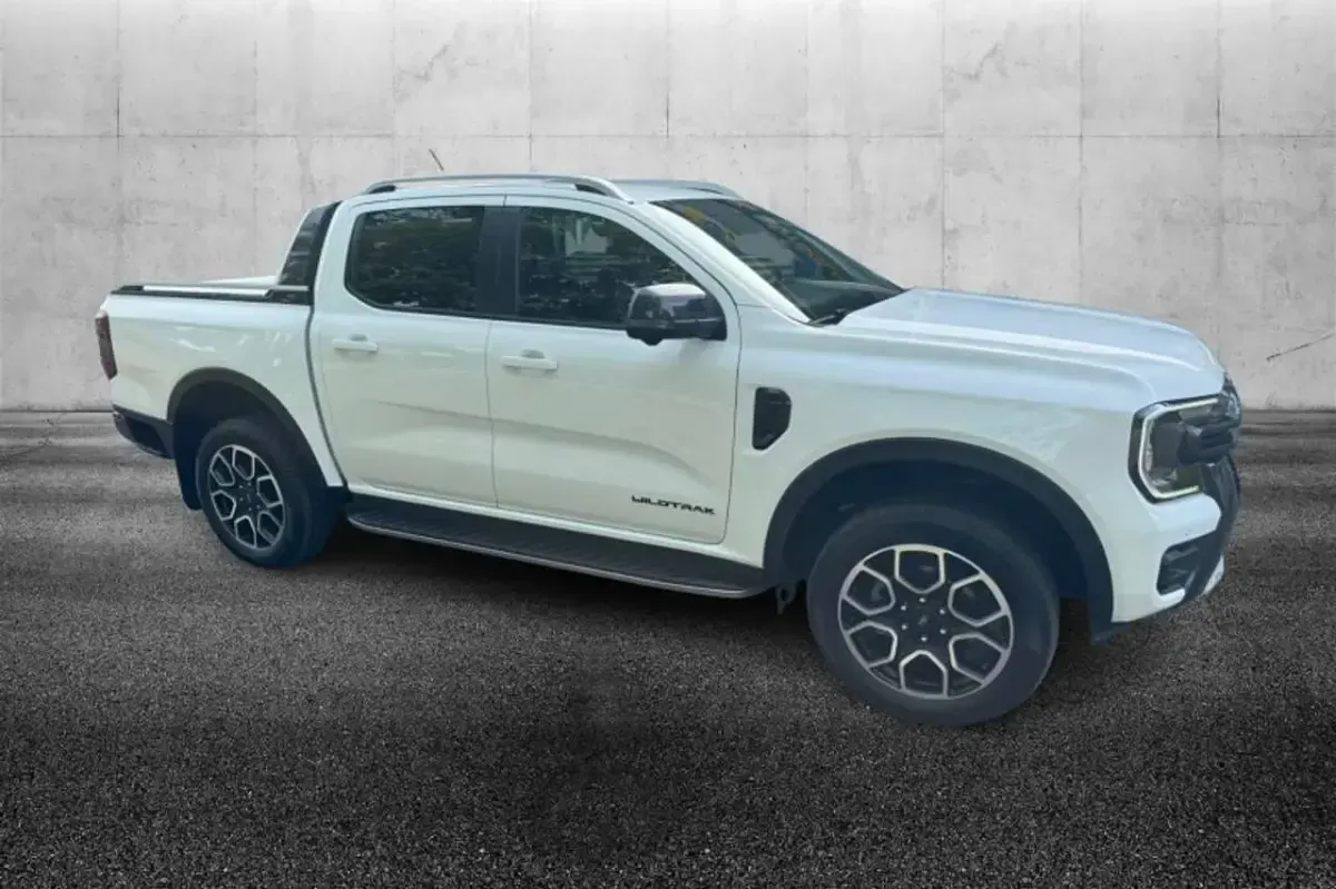 Usata Ford Ranger Wildtrack 241 CV (177 kW) 2024 Bianco Pick-up
