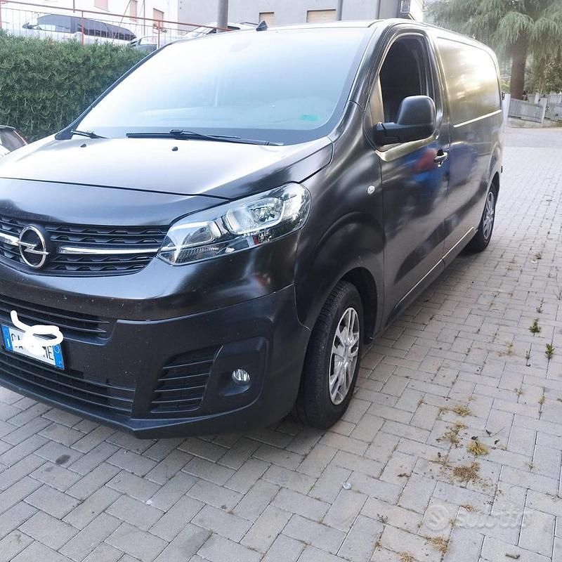Usata Opel Vivaro 102 CV (75 kW) 2020 Nero Monovolume