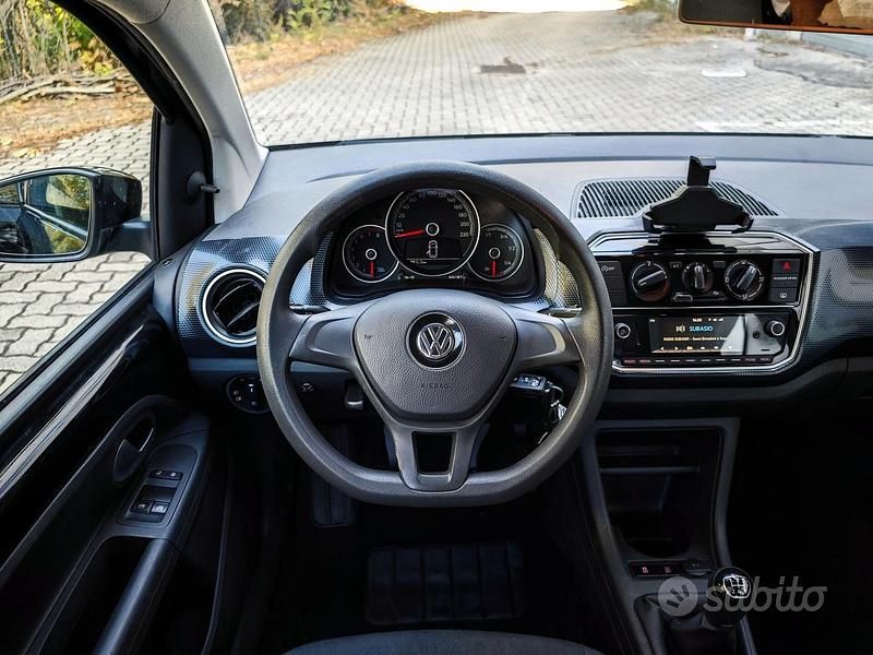Usata VW up! Move 60 CV (44 kW) 2019 Nero Utilitaria