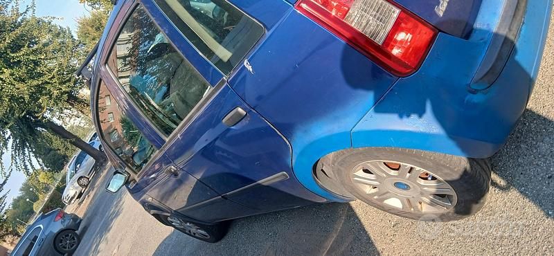 Usata Fiat Idea 95 CV (69 kW) 2006 Monovolume