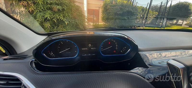 Usata Peugeot 2008 Allure 2017 Bianco SUV
