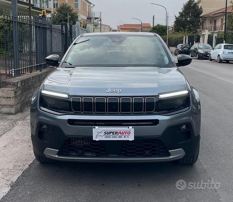 Usata Jeep Avenger Summit 101 CV (74 kW) 2025 Grigio SUV