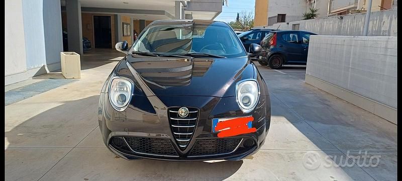 Nero Usata 2011 Alfa Romeo MiTo Due volumi | 4900 € (Buon prezzo) - Immagine 1/4