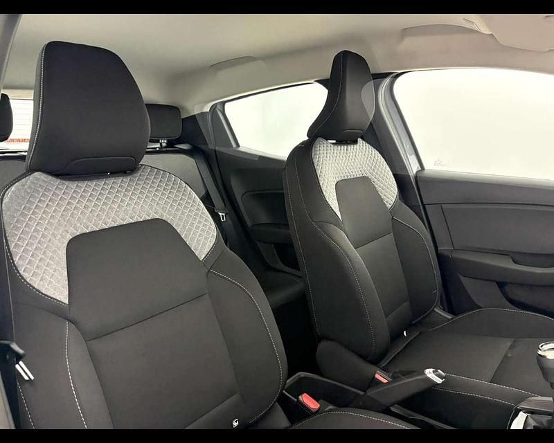 Ny Renault Clio V Evolution 101 HK (74 kW) 2026 Grå Sedan