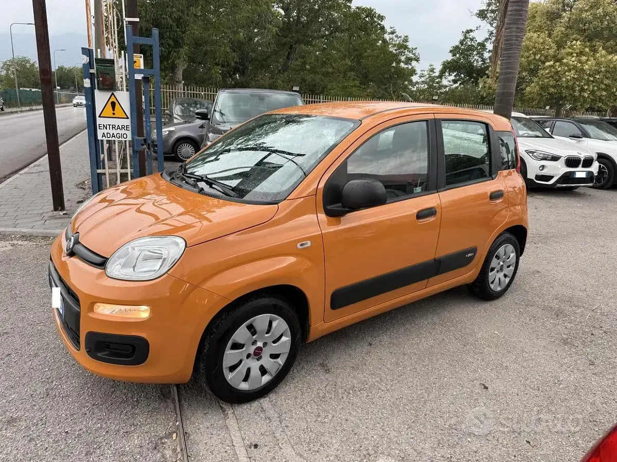 Usata Fiat Panda 69 CV (50 kW) 2018 Arancione Utilitaria