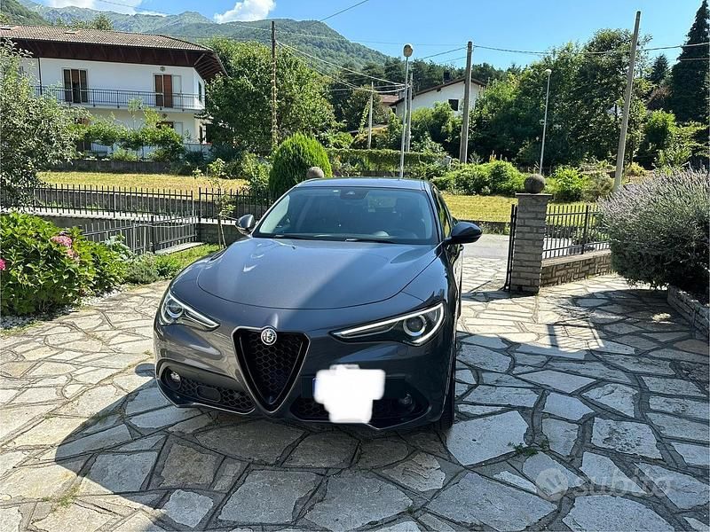 Usata Alfa Romeo Stelvio Veloce 210 CV (154 kW) 2021 Grigio SUV