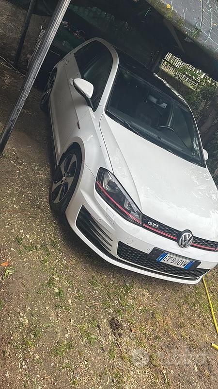 Usata VW Golf VII GTI 230 CV (169 kW) 2014 Bianco Utilitaria