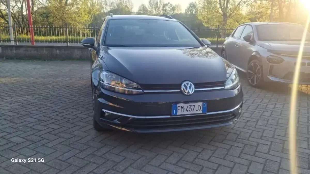 Używany VW Golf VII Business 110 KM (80 kW) 2018 Szary Kombi