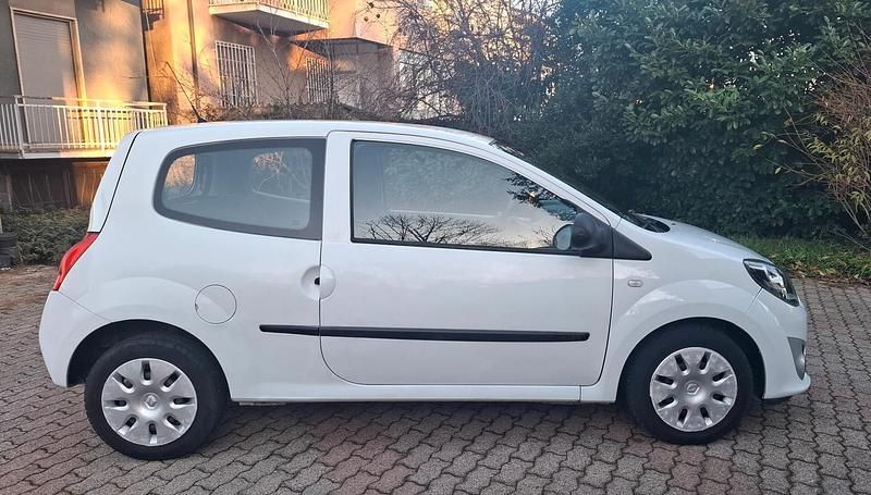 Usata Renault Twingo Dynamique 76 CV (55 kW) 2009 Nero Utilitaria