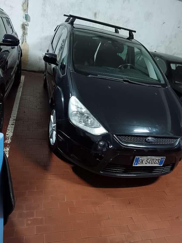 Usata Ford S-MAX Titanium 140 CV (102 kW) 2007 Monovolume