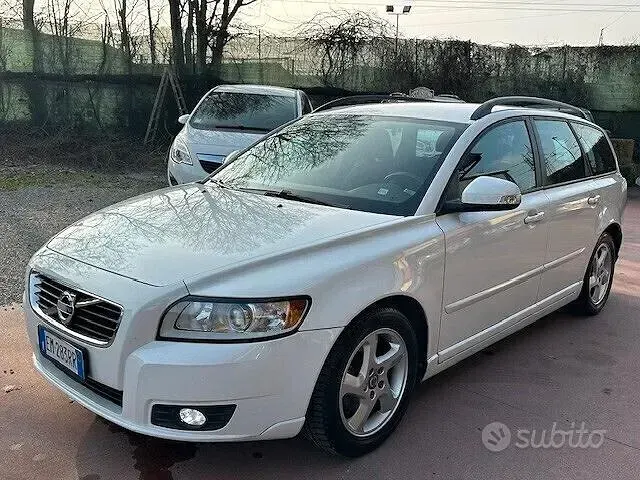 Usata Volvo V50 Momentum 115 CV (84 kW) 2012 Station wagon