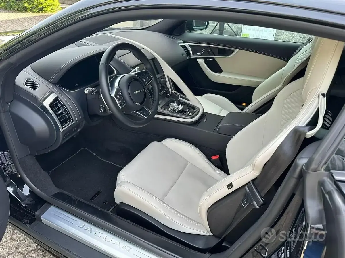 Usata Jaguar F-Type 300 CV (220 kW) 2024 Berlina