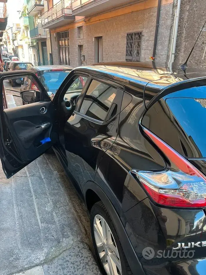 Usata Nissan Juke 110 CV (80 kW) 2016 Nero SUV