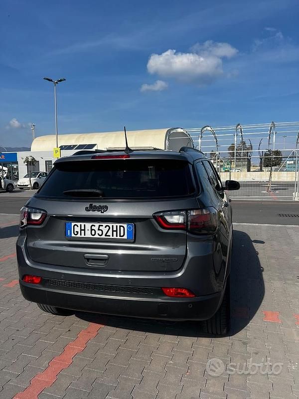 Usata Jeep Compass Night Eagle 131 CV (96 kW) 2022 Grigio SUV